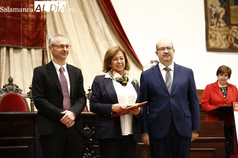 Homenaje en el Paraninfo a docentes e investigadores de la USAL que se jubilan este curso. Foto de David Sañudo