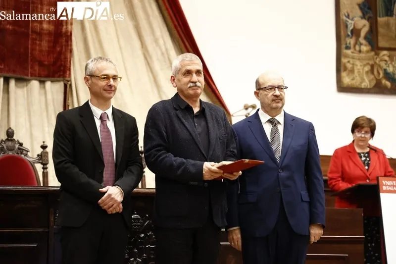 Homenaje en el Paraninfo a docentes e investigadores de la USAL que se jubilan este curso. Foto de David Sañudo