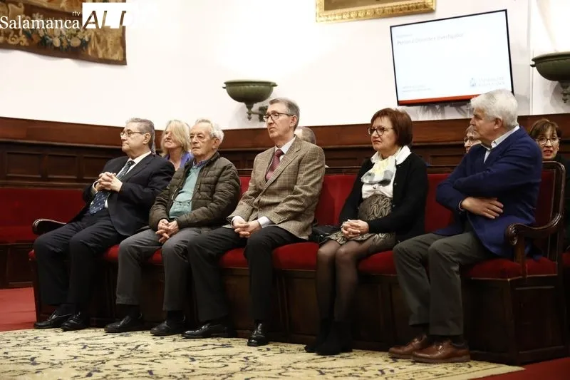 Homenaje en el Paraninfo a docentes e investigadores de la USAL que se jubilan este curso. Foto de David Sañudo
