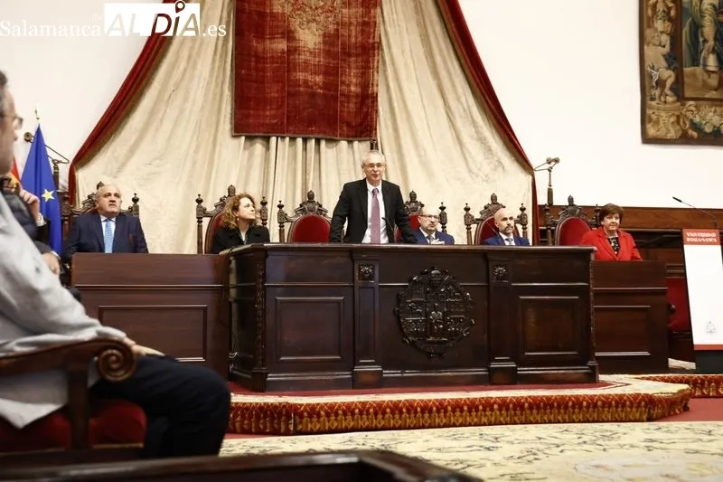 Homenaje en el Paraninfo a docentes e investigadores de la USAL que se jubilan este curso. Foto de David Sañudo