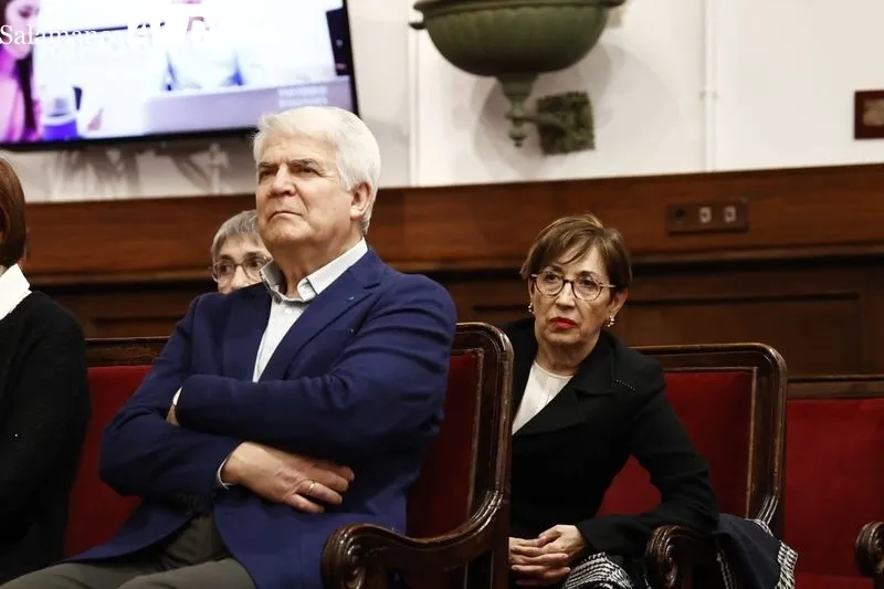 Homenaje en el Paraninfo a docentes e investigadores de la USAL que se jubilan este curso. Foto de David Sañudo