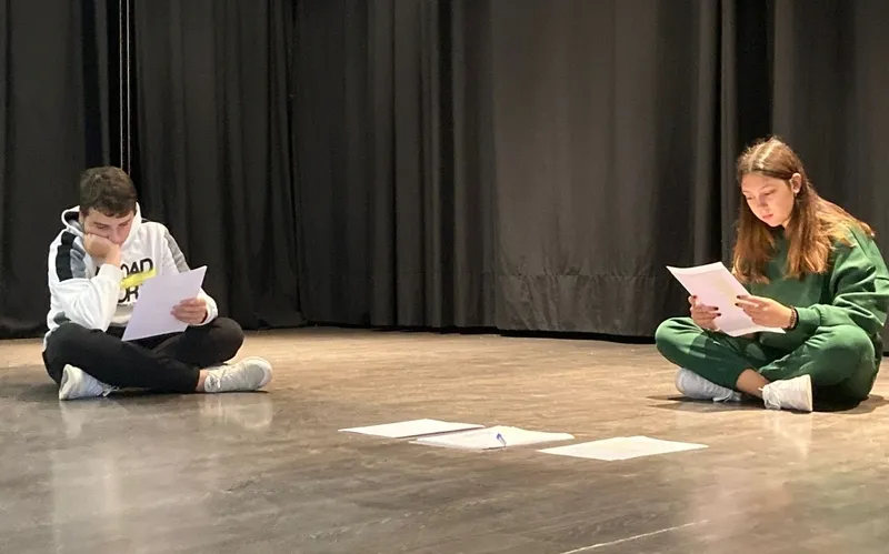 Alumnos del IES Ramos del Manzano de Vitigudino en el programa 'Entérate'