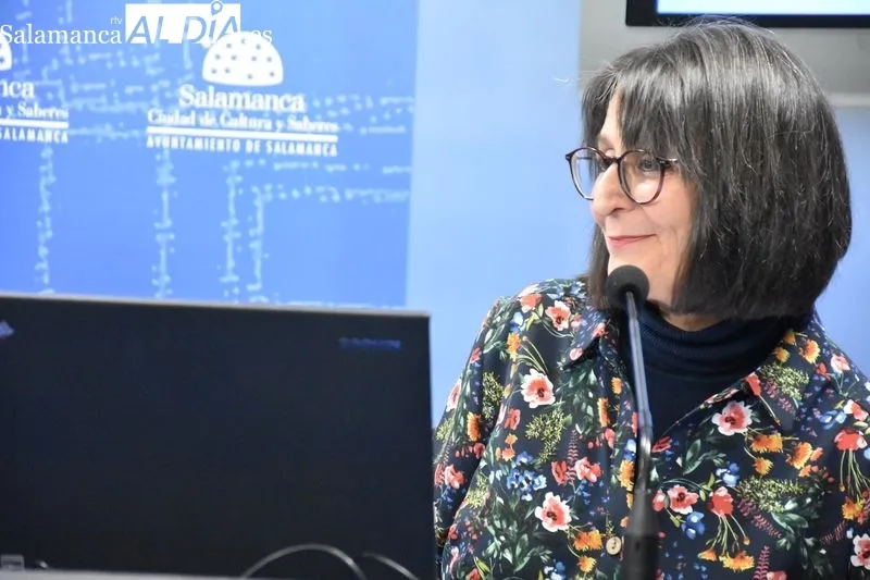 Presentación del cartel anunciador de la Semana Santa, de la Tertulia Cofrade Pasión, diseñado por Caín Ferreras
