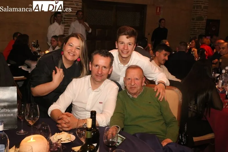 Foto 17 - &lsquo;Aunque es de noche&rsquo; recauda 15.000 euros para la exposici&oacute;n &lsquo;Artis Momentum&rsquo;