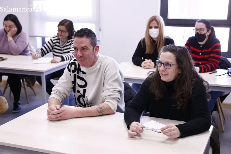 Primera sesión  de este curso de formación y empleo 'Pintamos Castellanos'. Foto de David Sañudo