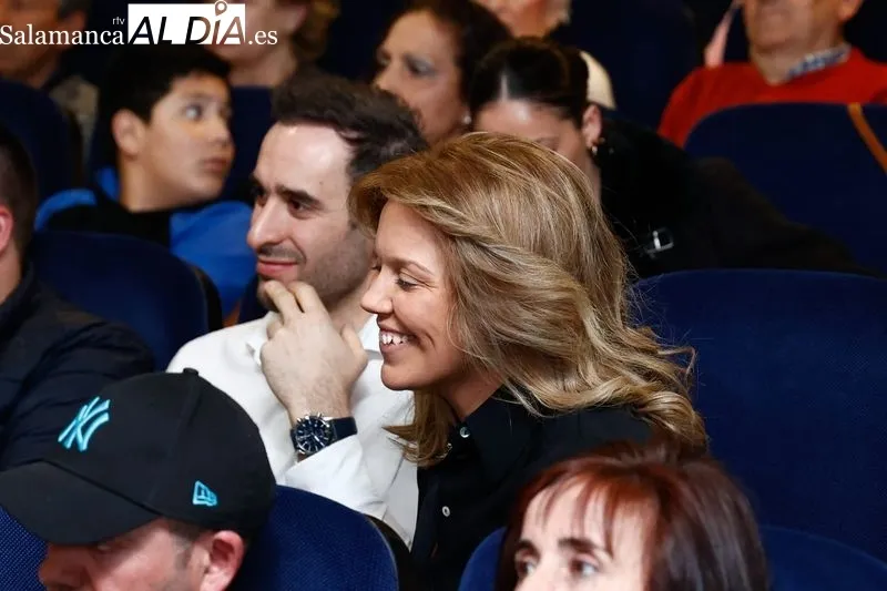 Foto 4 - Mar&iacute;a Fuentes recibe el Premio Tierno Galv&aacute;n y defiende el periodismo cercano a las personas y al territorio