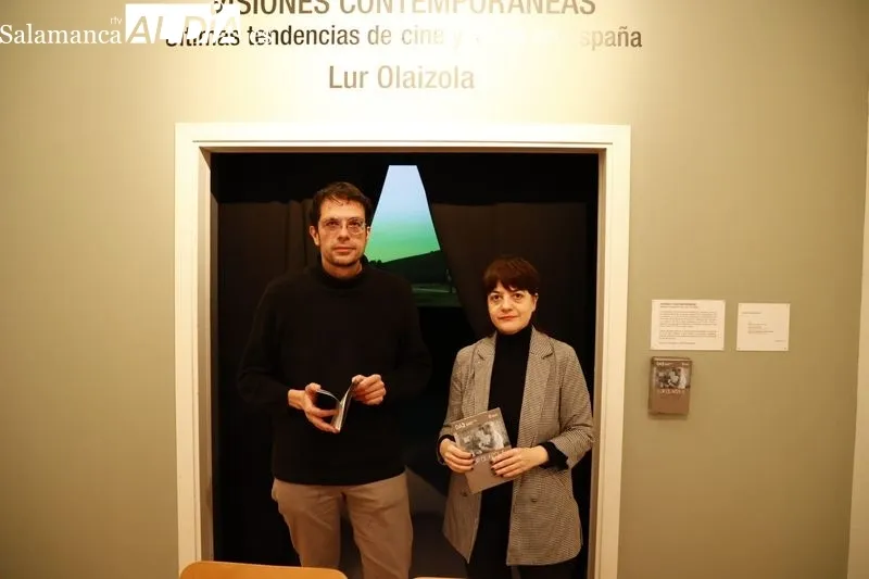 Enrique Piñuel y Natalia Piñuel, comisarios de esta exposición en el Da2. Foto de David Sañudo
