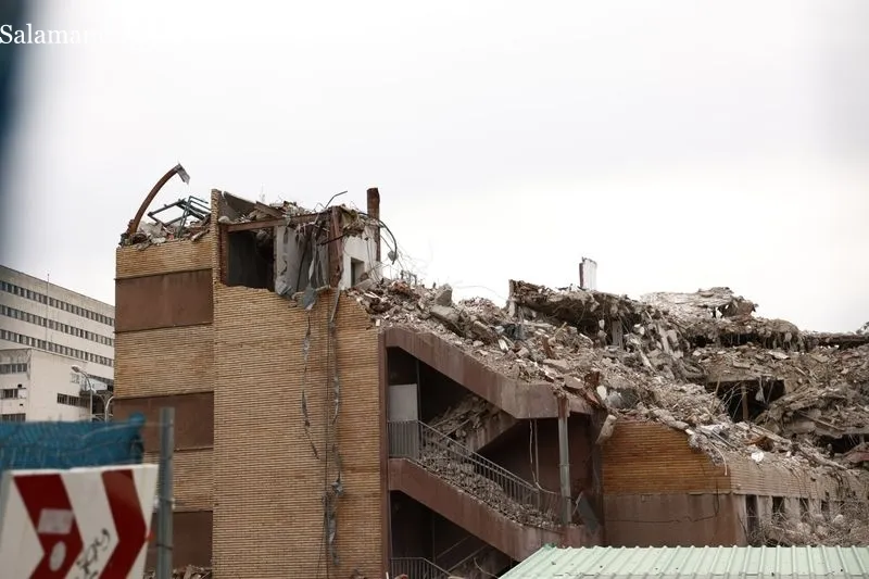 Trabajos para el derribo del viejo Hospital de Salamanca. Foto de David Sañudo