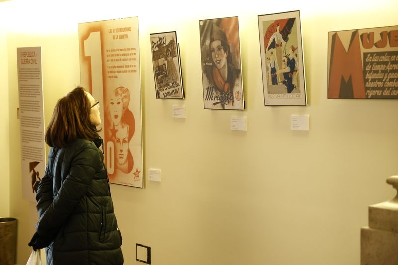 Exposición 'Mujeres, lucha y transformación: su reflejo en los carteles del Centro Documental de la Memoria Histórica'. Foto de David Sañudo