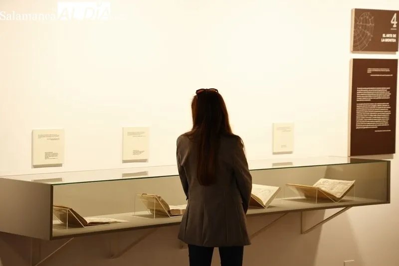 Muestra titulada “Ciencia y práctica”, que podrá visitarse del 22 de marzo al 28 de mayo de 2023 en la sala de exposiciones del Patio de Escuelas Menores. Foto de David Sañudo