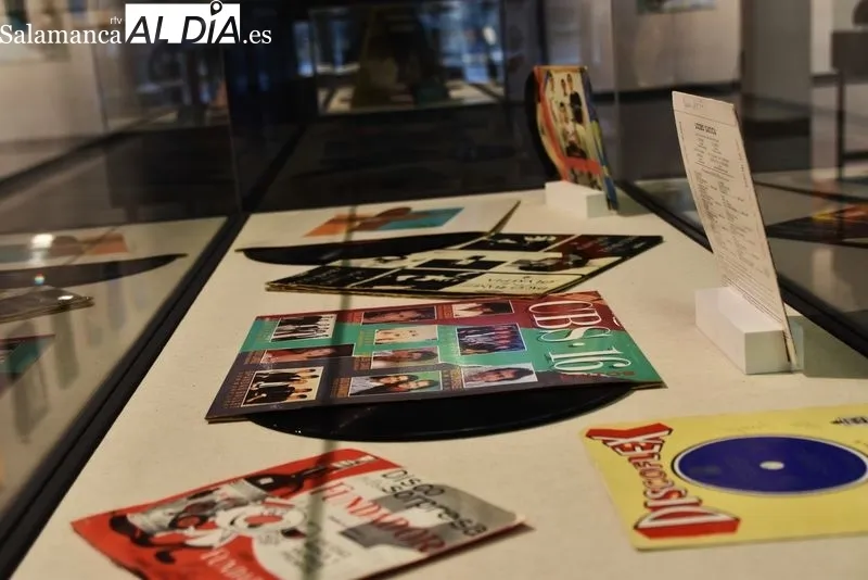 Exposición 'Música para el recuerdo' en el Ayuntamiento de Villares de la Reina