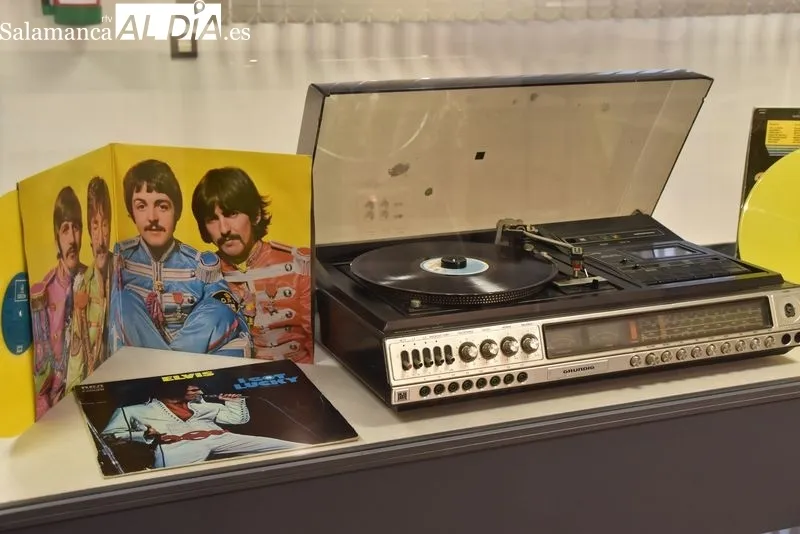 Exposición 'Música para el recuerdo' en el Ayuntamiento de Villares de la Reina