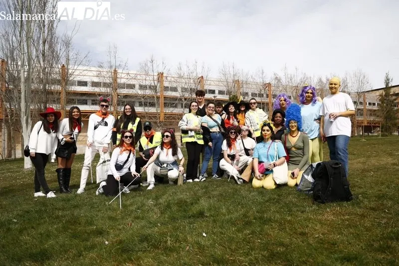 Desfile de las fiestas de la Facultad de Ciencias Sociales de la USAL en el Campus Unamuno. Foto de David Sañudo