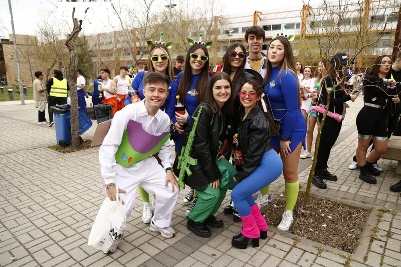 Fiestas de la Facultad de Economía de la USAL. Foto de David Sañudo