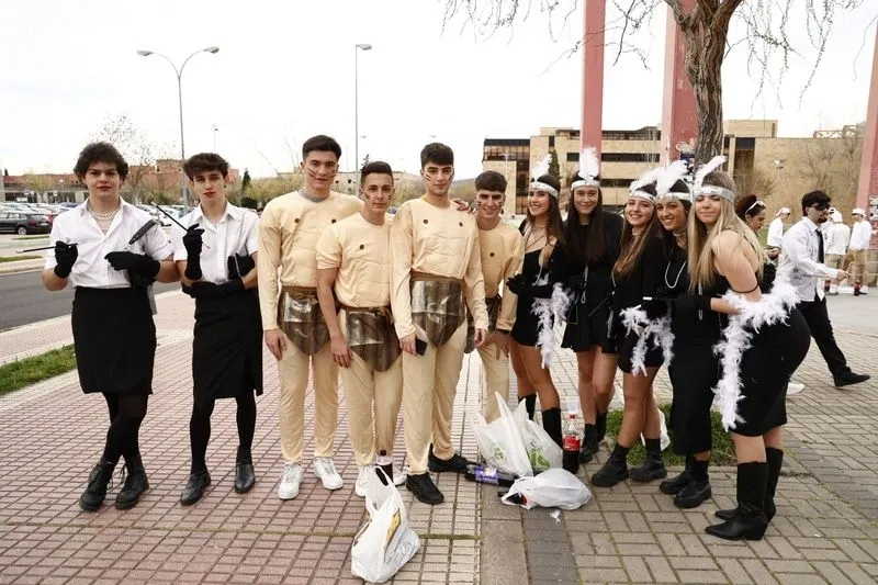Fiestas de la Facultad de Economía de la USAL. Foto de David Sañudo