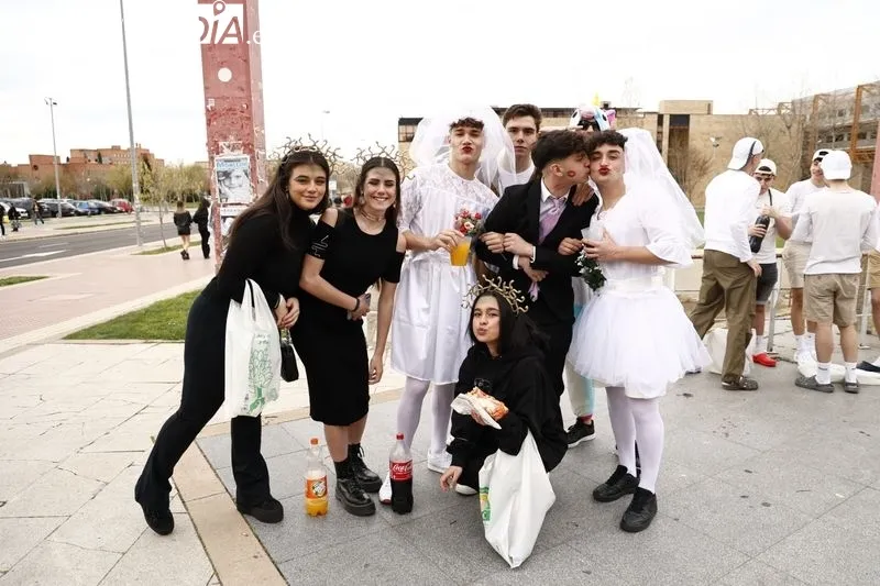 Fiestas de la Facultad de Economía de la USAL. Foto de David Sañudo