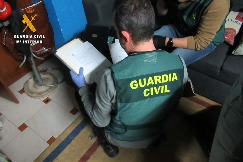 Imágenes facilitadas por la Guardia Civil de esta operación en Fuentes de Oñoro