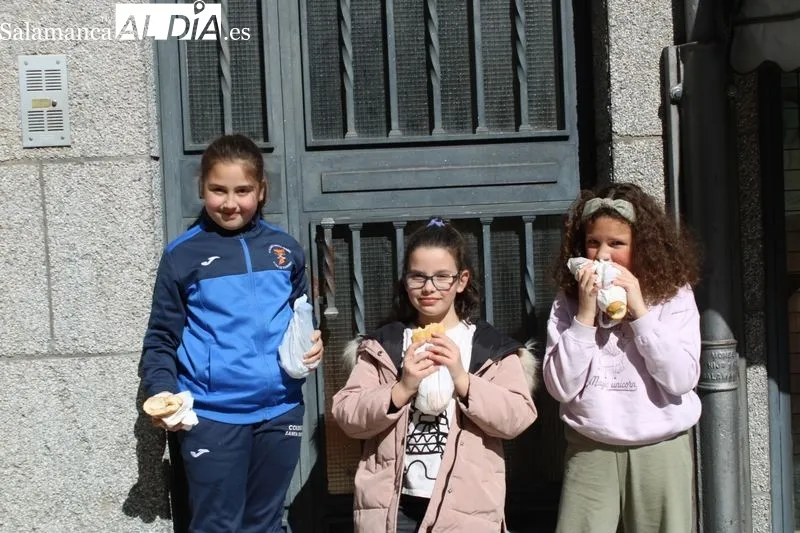 Foto 2 - Alba de Tormes celebra con &eacute;xito 35 a&ntilde;os de la &lsquo;Operaci&oacute;n Bocata&rsquo;&nbsp;