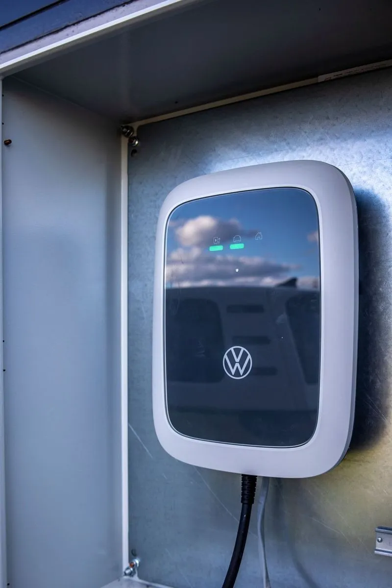 Instalaciones BdB SOPAM con su punto de recarga para vehículos eléctricos
