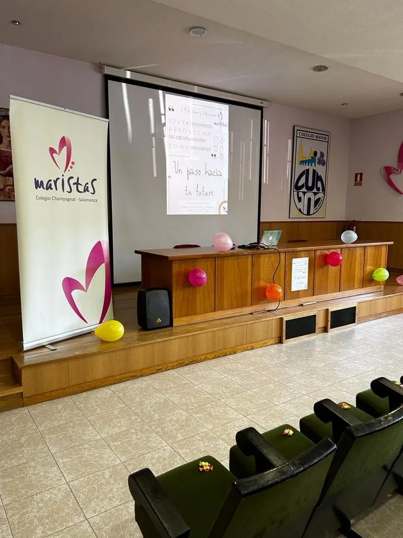 Feria de estudios superiores “Un paso hacia tu futuro” en el colegio Marista Champagnat de Salamanca