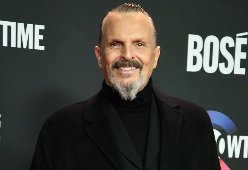 Miguel Bosé ha estrenado su 'biopic', 'Bosé', rodeado de rostros conocidos. Foto EUROPA PRESS