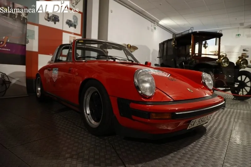 Presentación del nuevo club automovilístico salmantino “GT Drivers” y del II Encuentro Nacional del Club Porsche en el Museo de Historia de la Automoción. Foto de David Sañudo