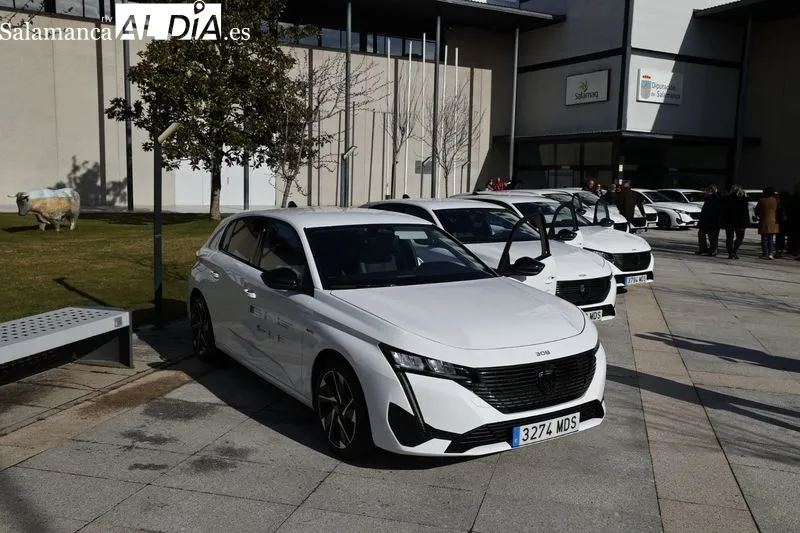 Nueva flota de vehículos híbridos para el Área de Bienestar Social de la Diputación de Salamanca.