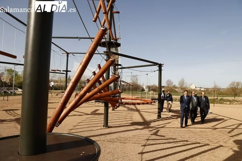 Nuevo parque de aventura en Salamanca, junto a los Huertos Urbanos. Foto de David Sañudo
