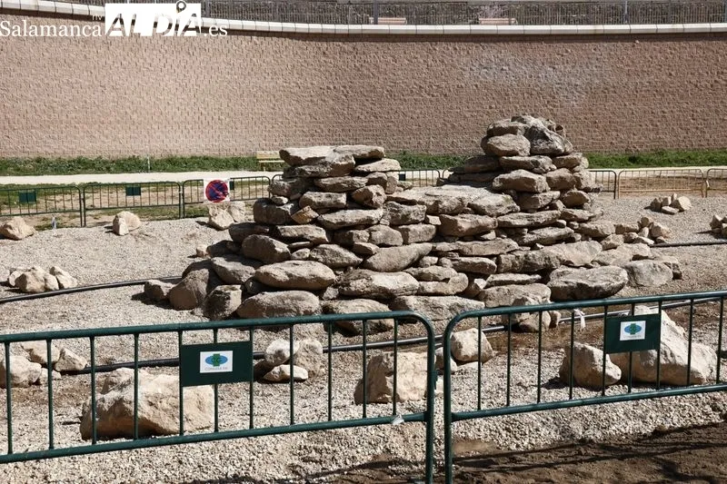 Visita del alcalde de Salamanca, Carlos García Carbayo, a los trabajos que convertirán al Parque de Huerta Otea en un Centro Ambiental de energías renovables. Foto de David Sañudo