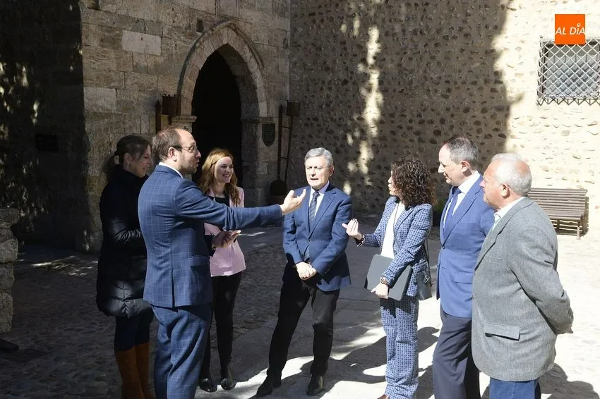 Foto 3 - El Parador reabre sus puertas tras una reforma de 1,8 millones y con otra de 1,4 ya en agenda