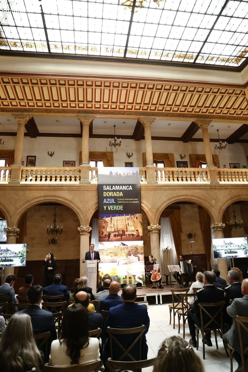 Presentación en el Casino del Plan de Sostenibilidad Turística: ‘Salamanca dorada, verde y azul’. Foto de David Sañudo