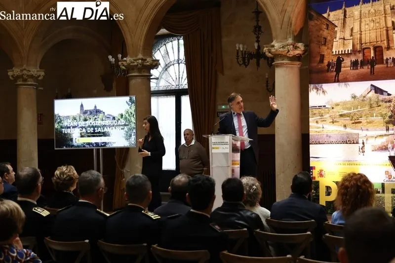 Presentación en el Casino del Plan de Sostenibilidad Turística: ‘Salamanca dorada, verde y azul’. Foto de David Sañudo