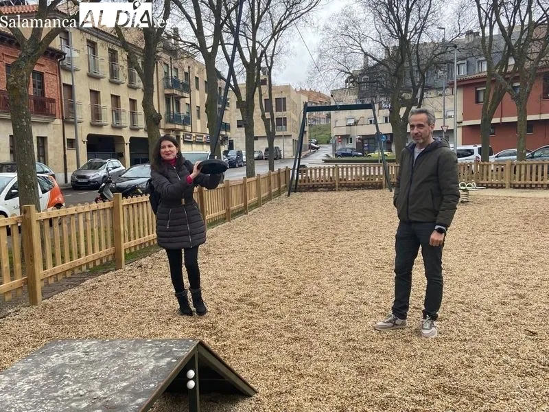 Nueva zona de juegos en la Plaza de Poniente | FOTOS: Vanesa Martins