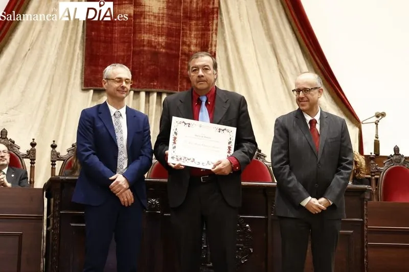 Entrega los premios María de Maeztu y Gloria Begué en un acto celebrado en el Paraninfo de la USAL. Foto de David Sañudo