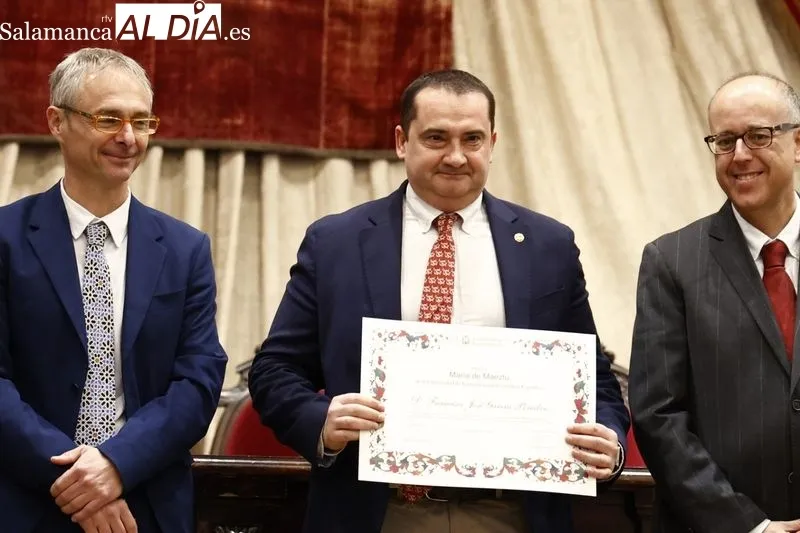 Entrega los premios María de Maeztu y Gloria Begué en un acto celebrado en el Paraninfo de la USAL. Foto de David Sañudo