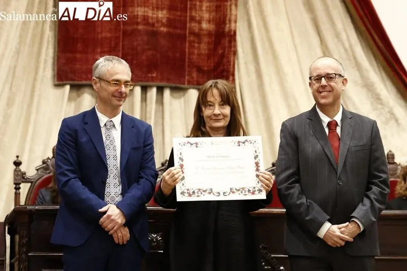 Entrega los premios María de Maeztu y Gloria Begué en un acto celebrado en el Paraninfo de la USAL. Foto de David Sañudo