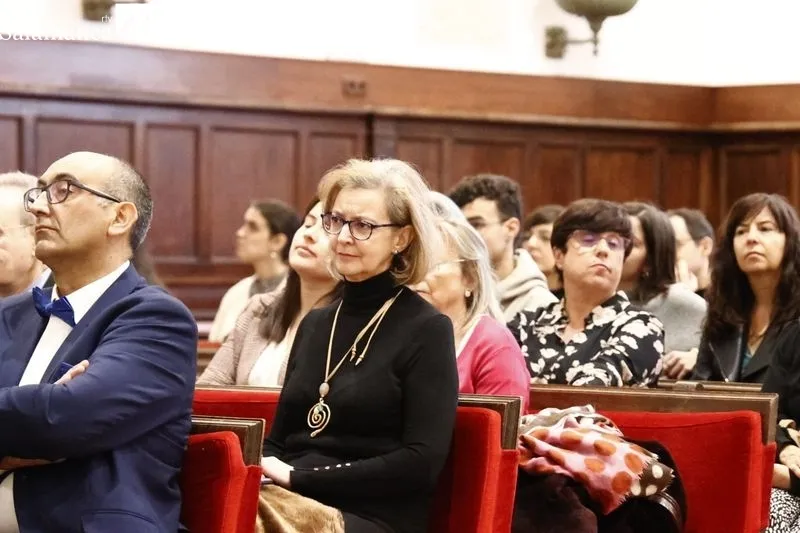 Entrega los premios María de Maeztu y Gloria Begué en un acto celebrado en el Paraninfo de la USAL. Foto de David Sañudo