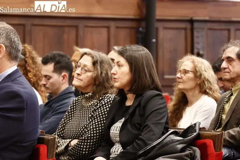 Entrega los premios María de Maeztu y Gloria Begué en un acto celebrado en el Paraninfo de la USAL. Foto de David Sañudo