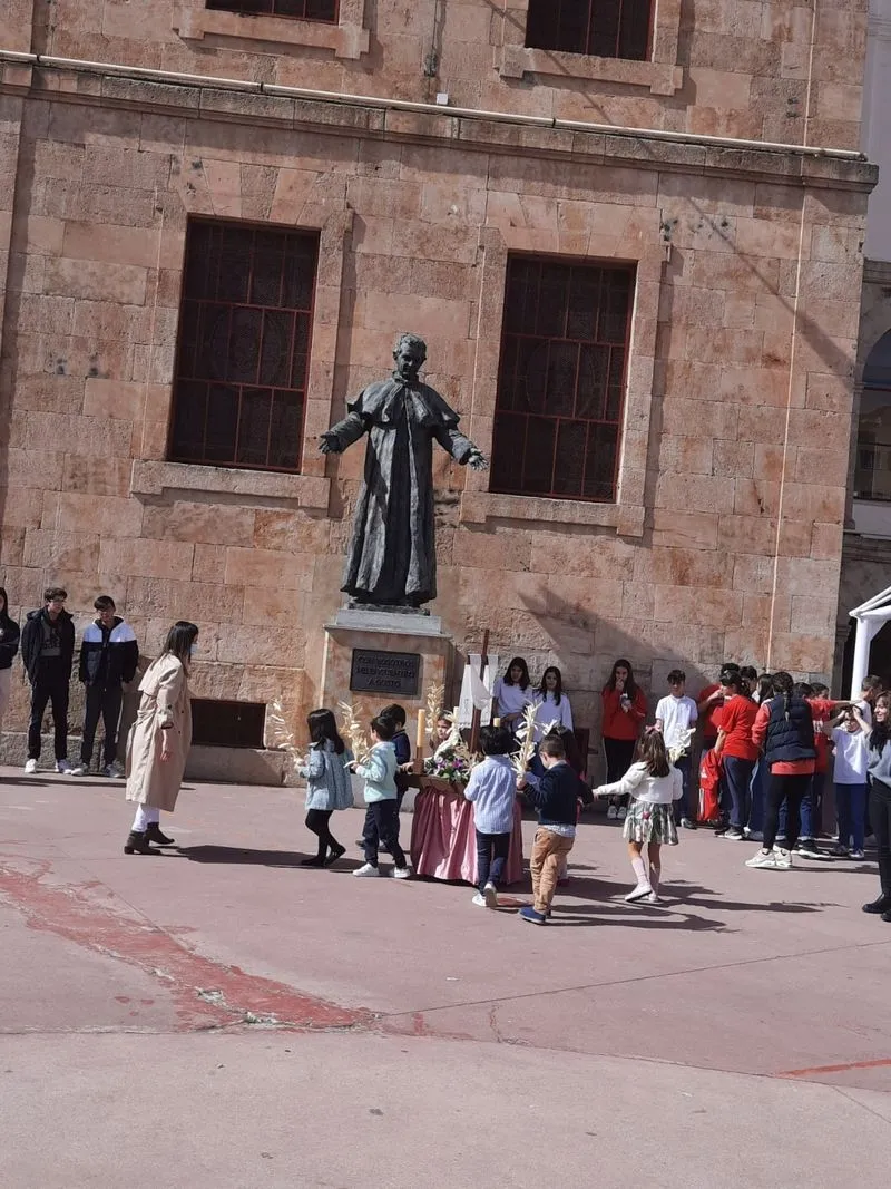 Foto 6 - Salesianos María Auxiliadora celebra un año más la Procesión de Educaci&oacute;n Infantil