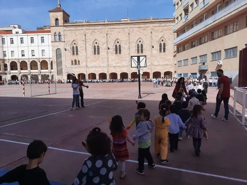 Foto 5 - Salesianos María Auxiliadora celebra un año más la Procesión de Educaci&oacute;n Infantil