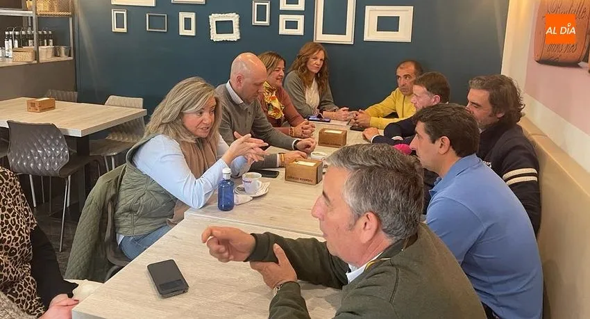 Foto 3 - Vox escucha las inquietudes de los ganaderos de Ciudad Rodrigo y su comarca