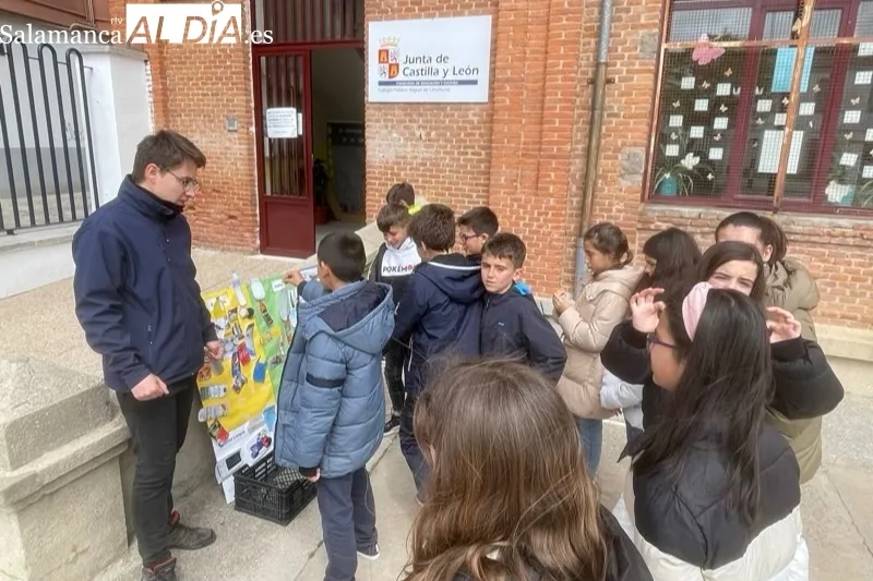 El futbolista David Romo ofrecía diferentes charlas en el CEIP Miguel de Unamuno
