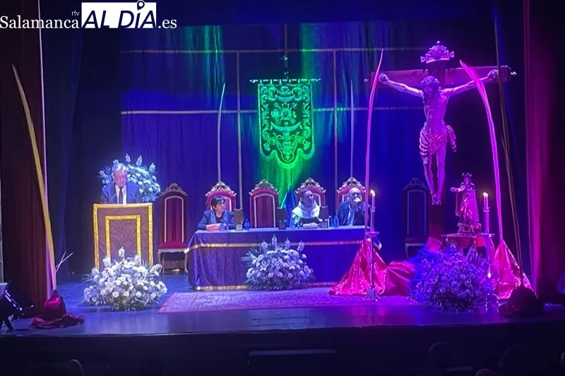 El Teatro Calderón acogía el pronunciamiento del Pregón de la Semana Santa 2023 en Peñaranda