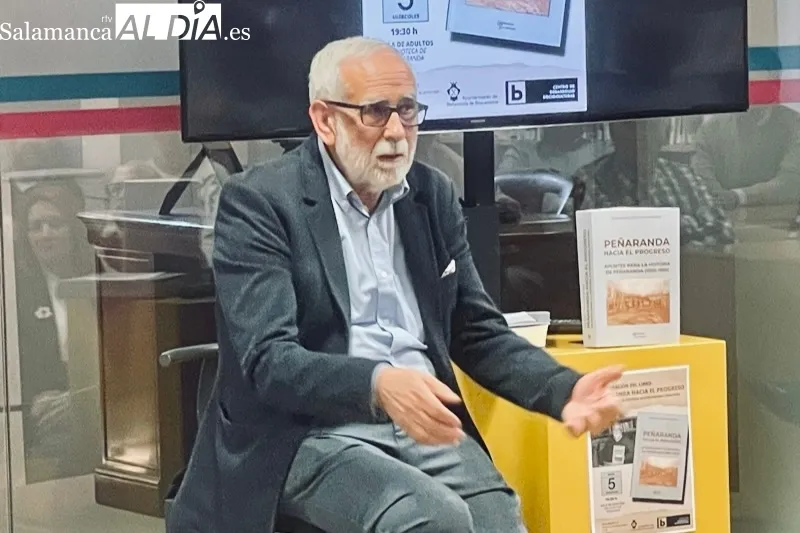 Fernando Ullán presentaba en la Biblioteca su último libro ‘Peñaranda hacia el progreso. Apuntes para la historia de Peñaranda (1890-1950)’