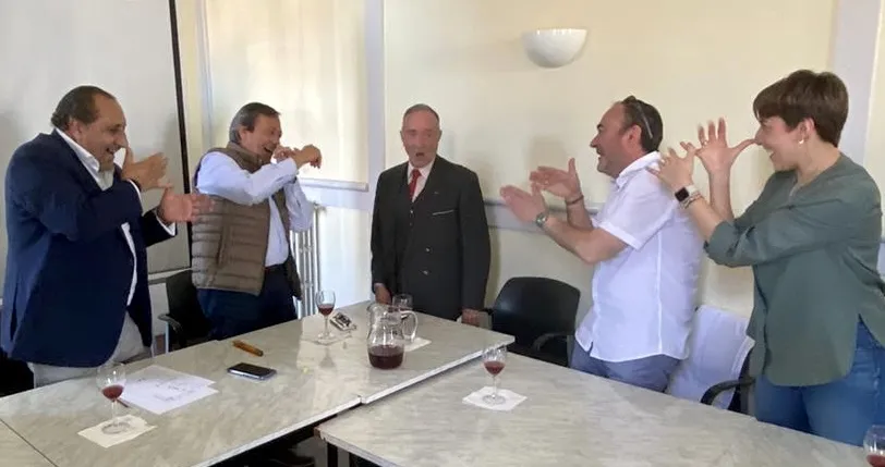 Foto 7 - El hist&oacute;rico juego de Las Mecas cumple con la tradici&oacute;n de cada Viernes Santo 