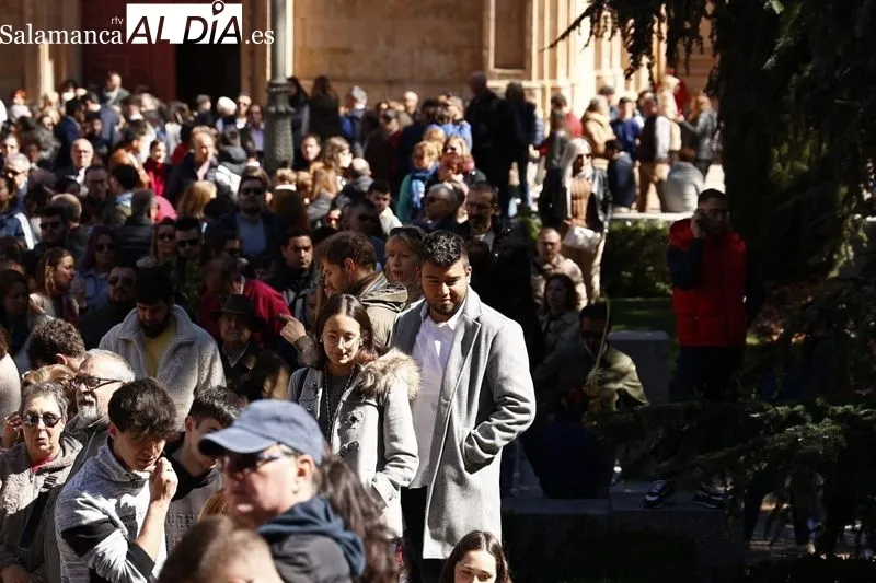 Foto 16 - Salmantinos y turistas disfrutan con Jes&uacute;s Amigo de los Ni&ntilde;os