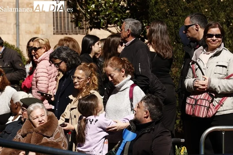 Foto 15 - Salmantinos y turistas disfrutan con Jes&uacute;s Amigo de los Ni&ntilde;os