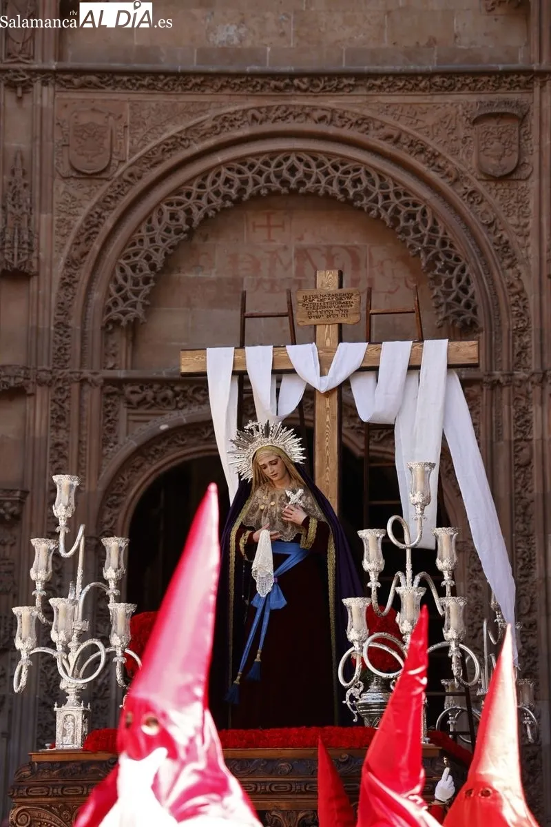 Imágenes de la procesión de la Hermandad de Nuestro Padre Jesús del Perdón. Fotos: David Sañudo