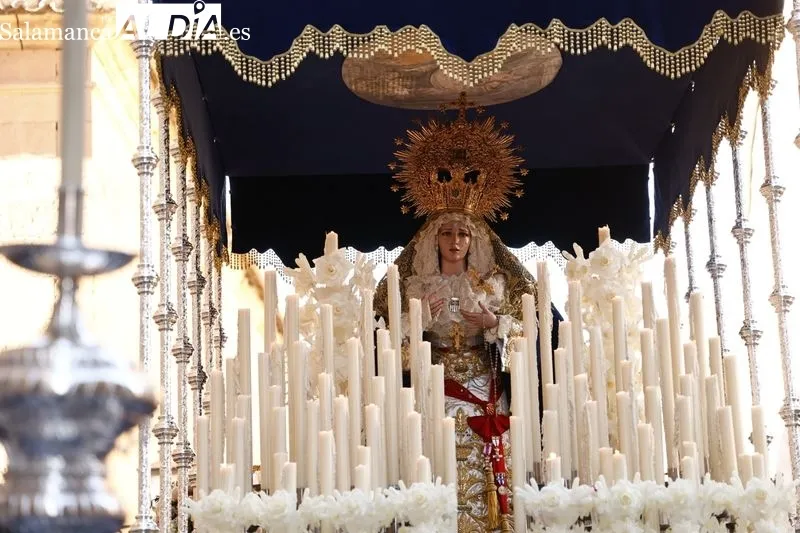 Foto 17 - Emotivo desfile de Jes&uacute;s Despojado junto a su Madre, Caridad y Consuelo
