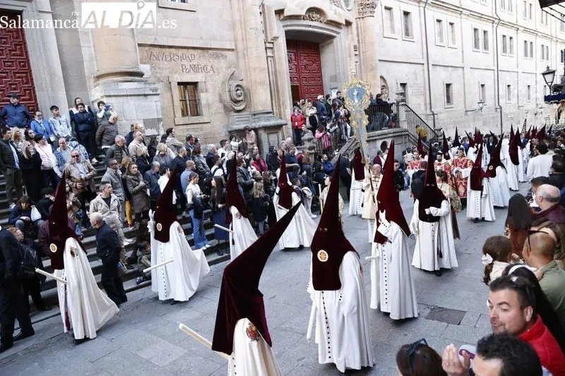 Foto 13 - Emotivo desfile de Jes&uacute;s Despojado junto a su Madre, Caridad y Consuelo